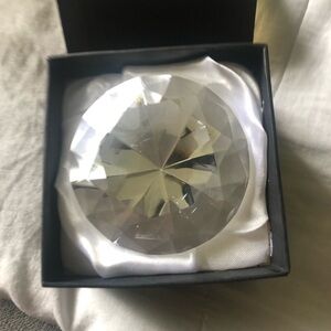 Diamond paper weight